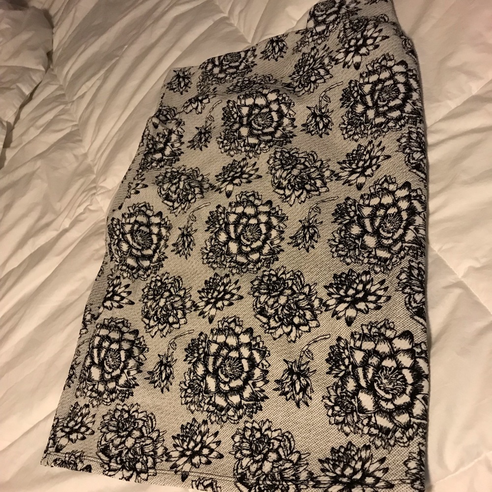 NWOT L Cassie